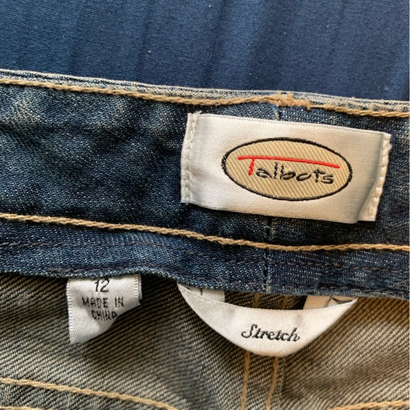 “Barely Boot” Slightly Faded Jeans { Talbots } - Picture 7 of 8